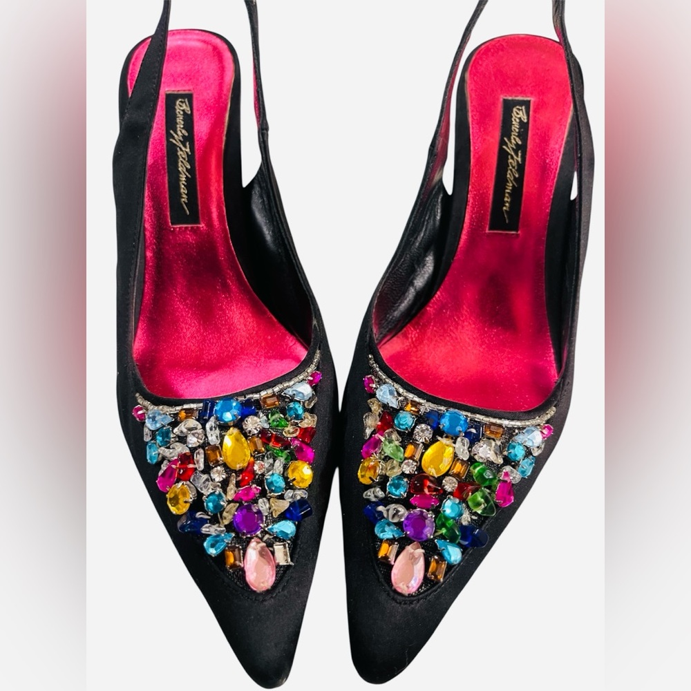 Beverly Feldman - Pointed Toe Showpiece Heels